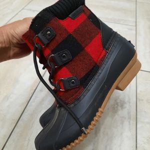 Women's 8m Tommy hilfiger duck boots